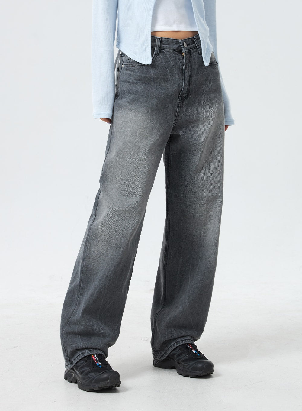 Low Rise Mid-Wash Jeans CM327