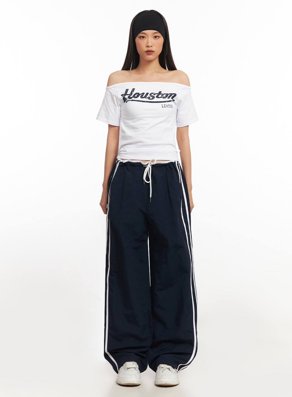 Cotton Graphic Off-Shoulder T-Shirt IA507