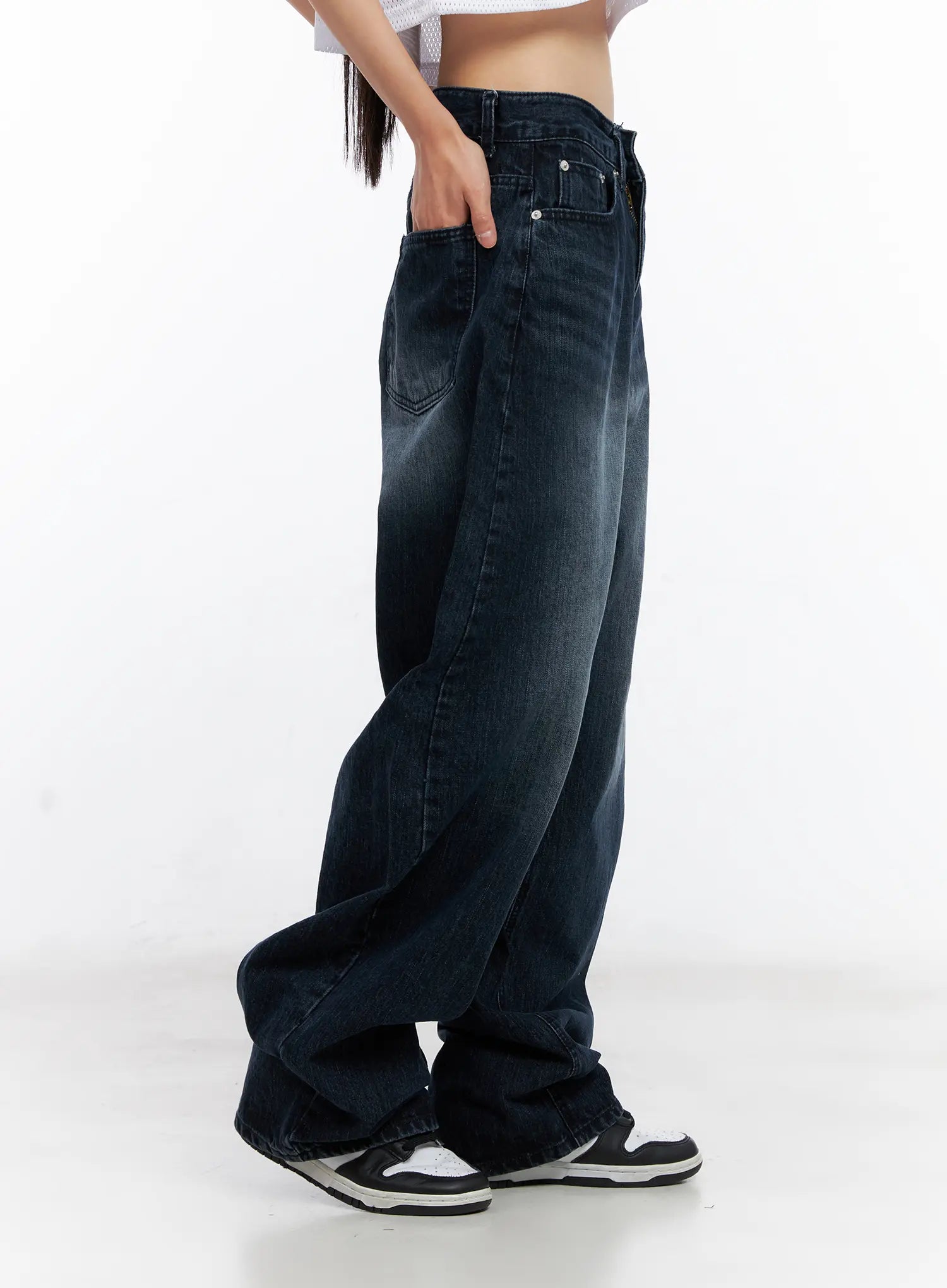 Chungha Washed Wide-Leg Denim Jeans CL530