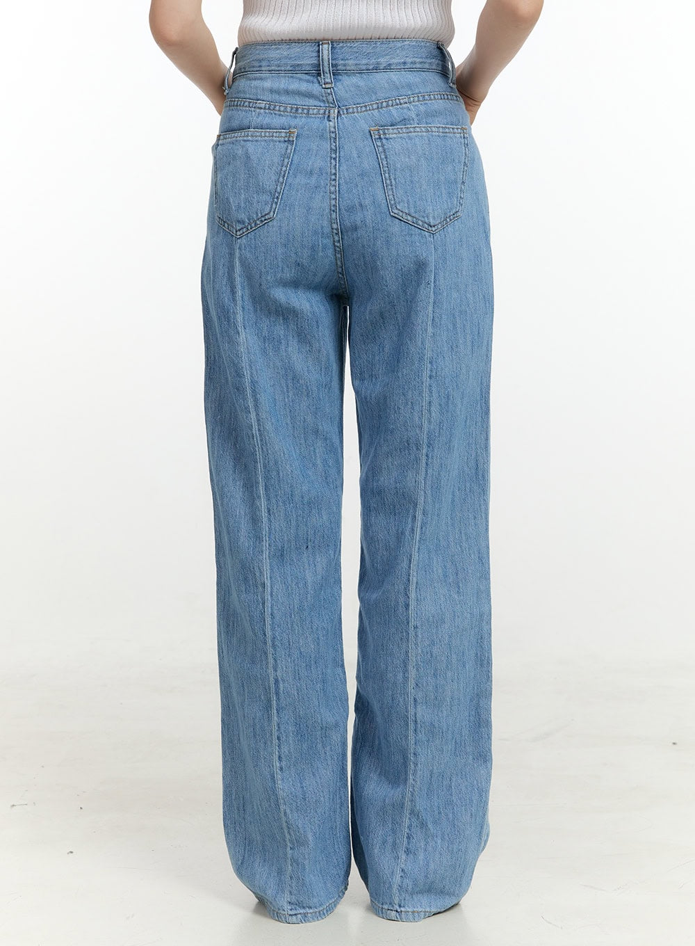 Loose Fit Straight Jeans OL424