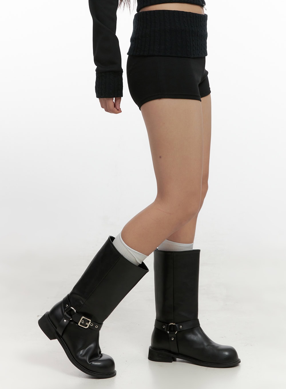 Solid Slim Fit Shorts CN415