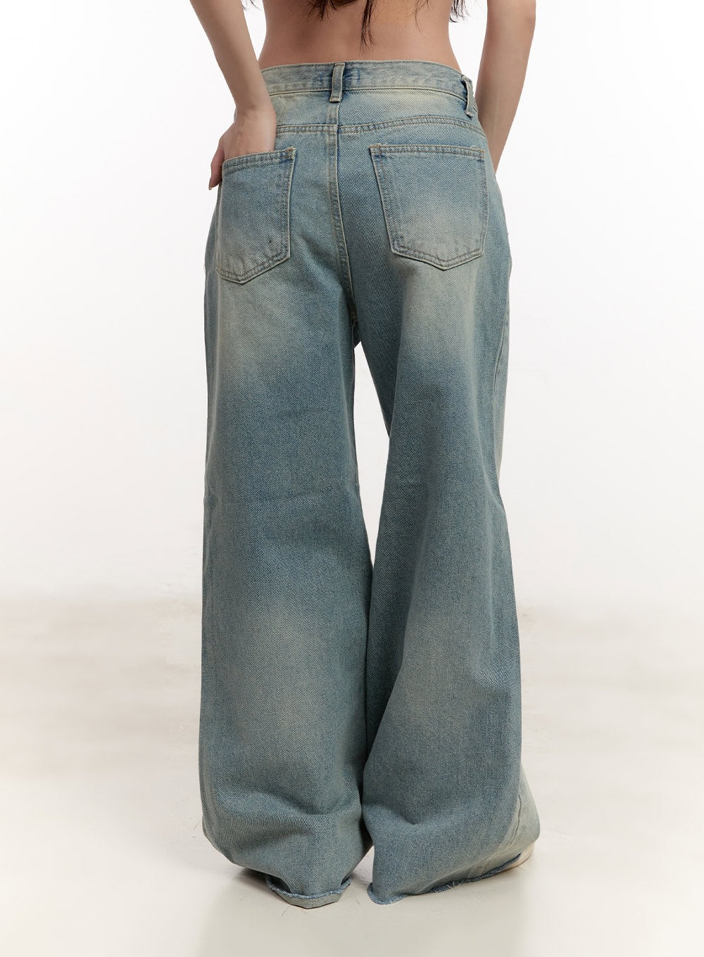 Melissa Cut-Ends Wide-Leg Jeans CM510