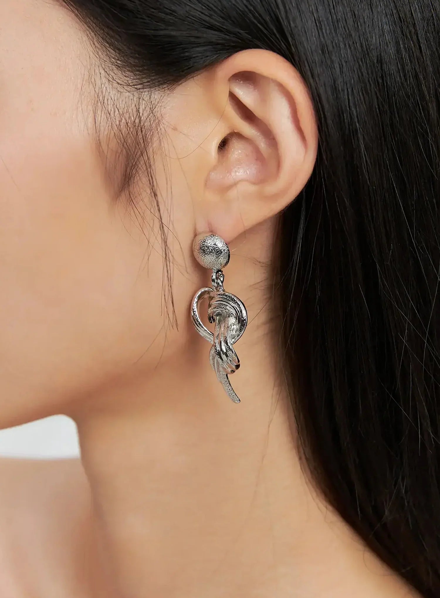 Bold Knot Earrings IS515