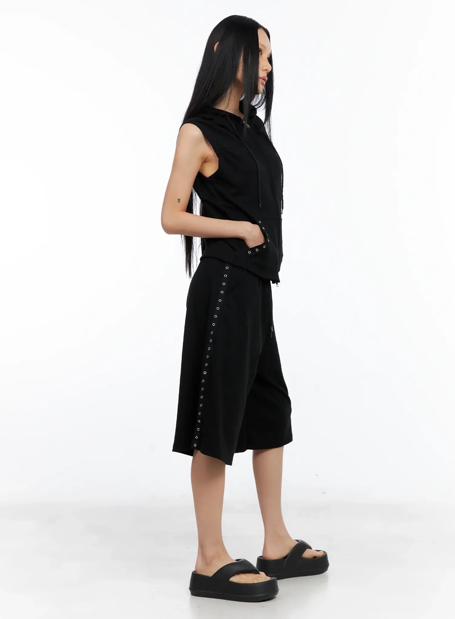 Eyelet Hooded Vest Zip-Up CL529