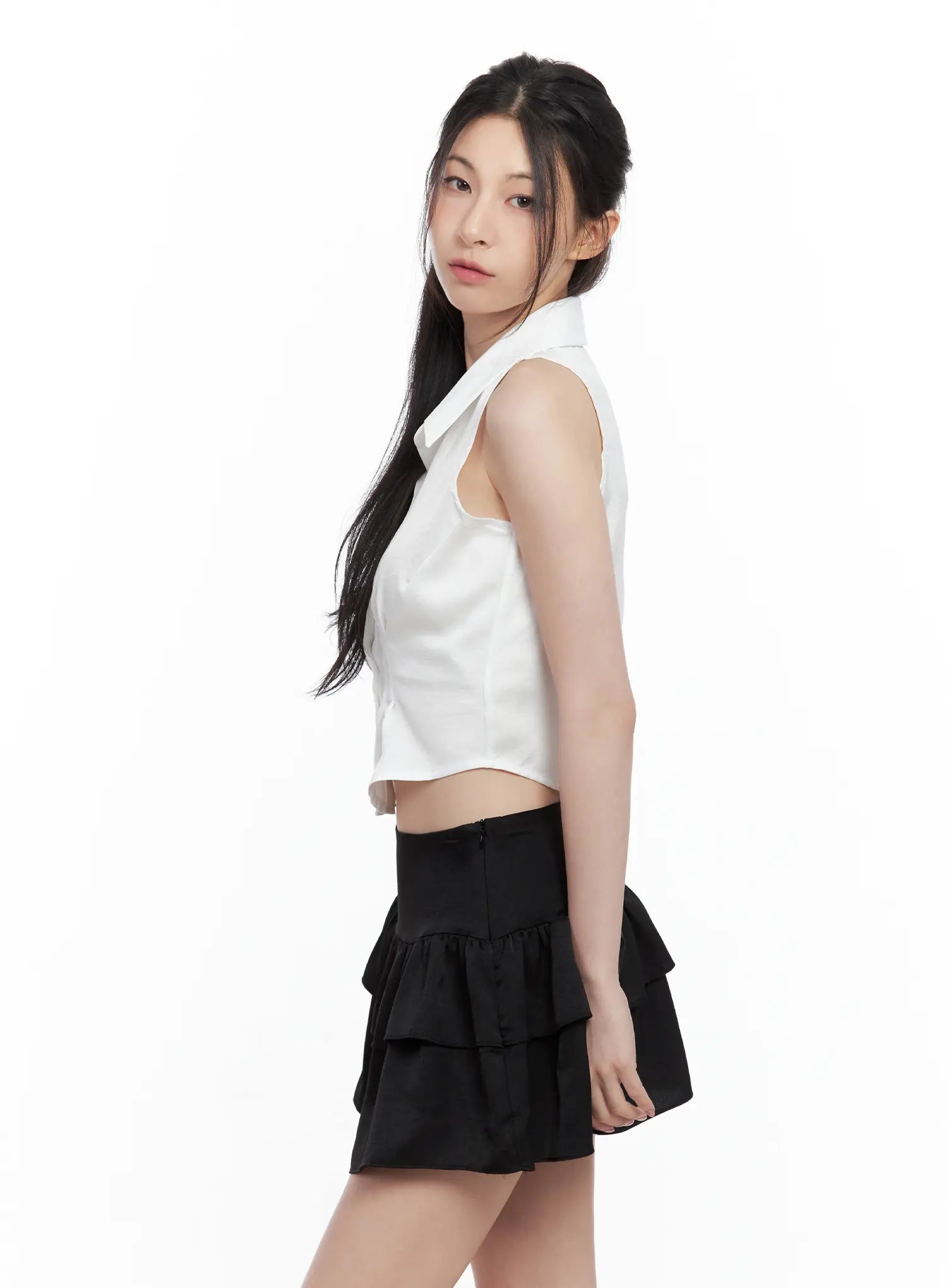 Sleeveless Collared Blouse CU530