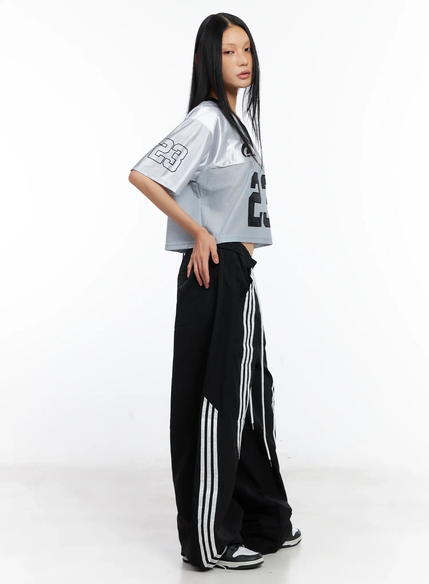 Glossy V-Neck Cropped Jersey CL529