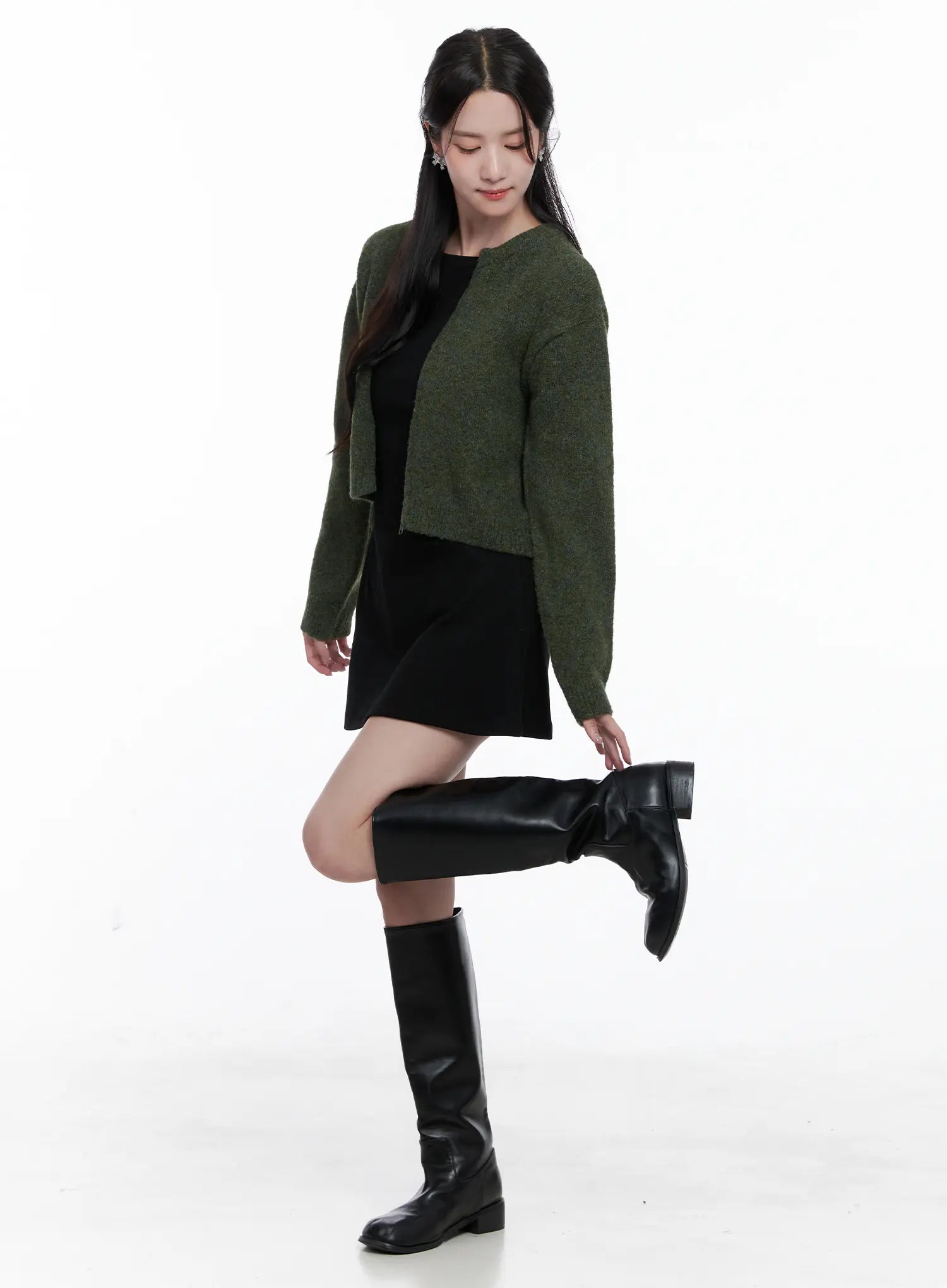 Classic Round Neck Knit Cardigan CS519