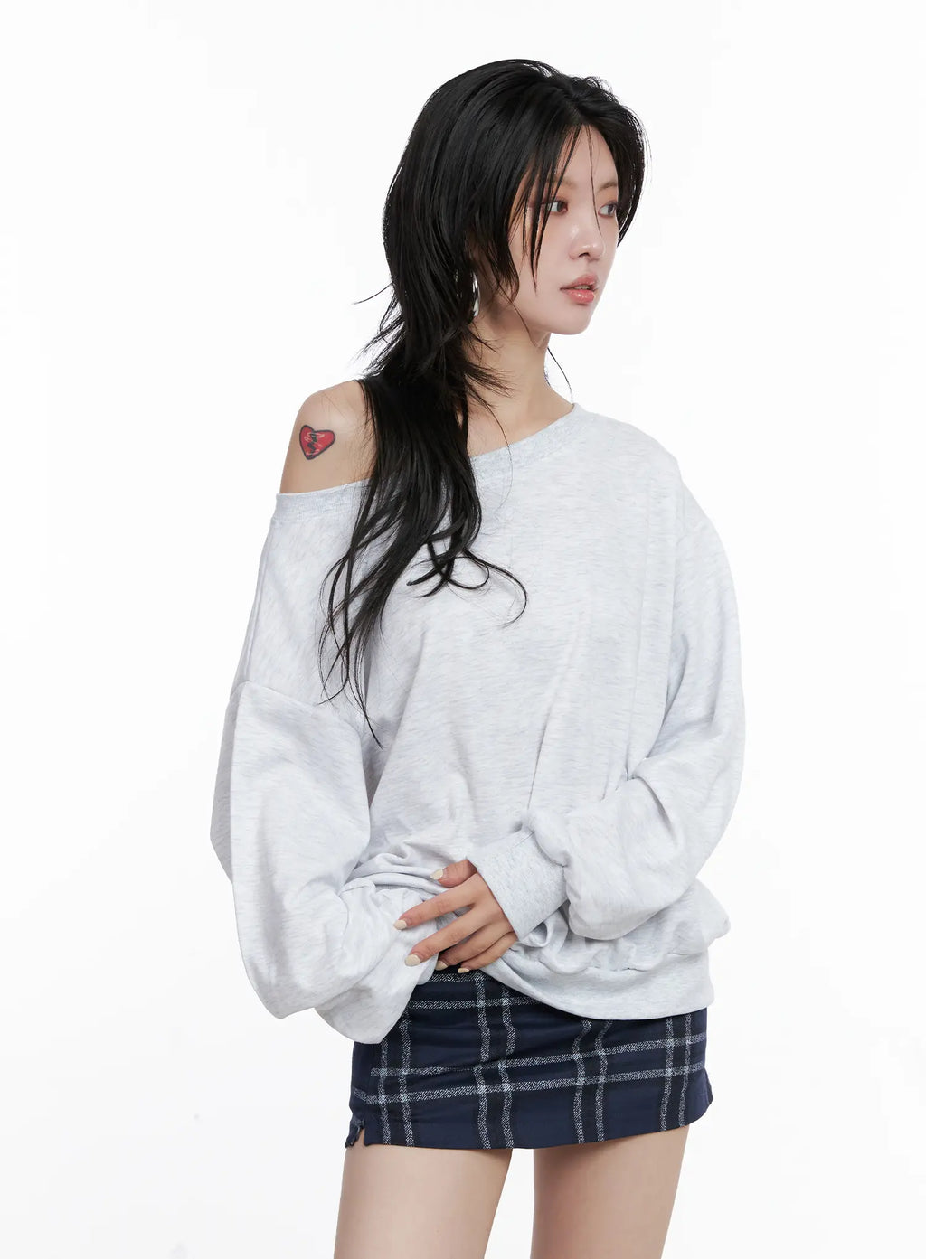 Off-Shoulder Loose Fit Sweatshirt CS510