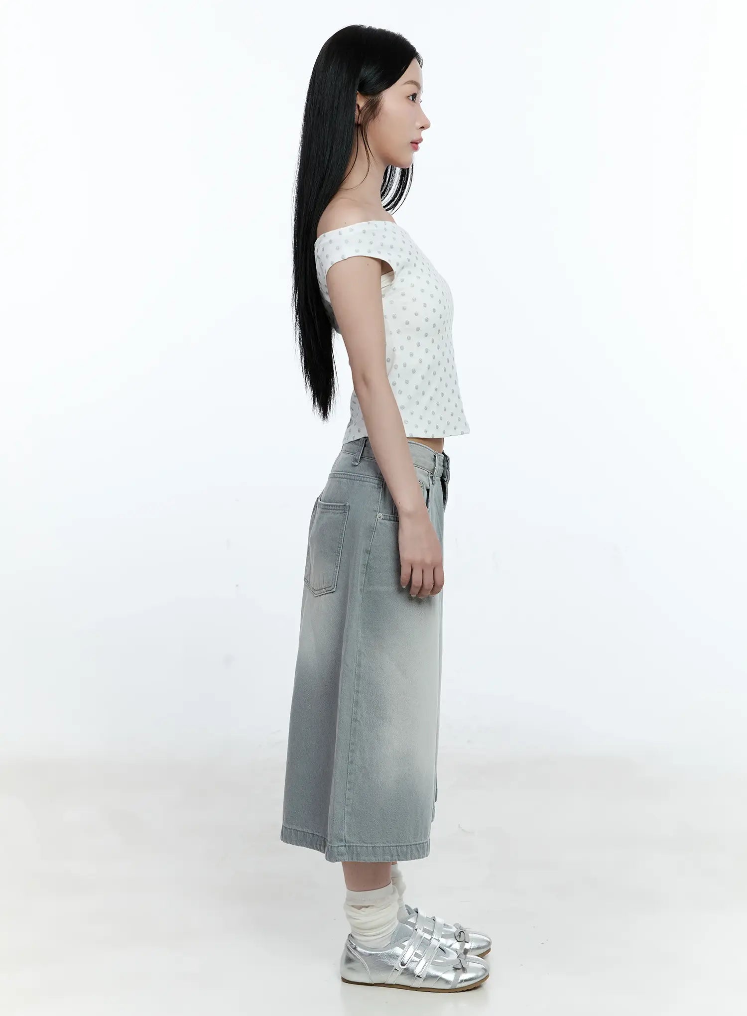 Polka-Dot Off-Shoulder Tee CG511