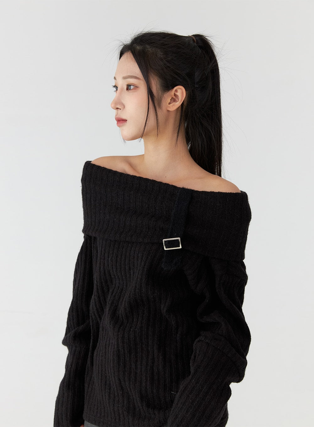 Off-Shoulder Buckle Knit Sweater CD322