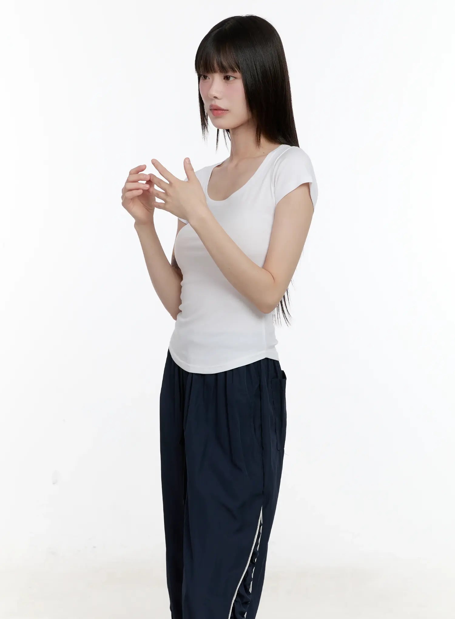 Cotton U-Neck Essential Top CL504