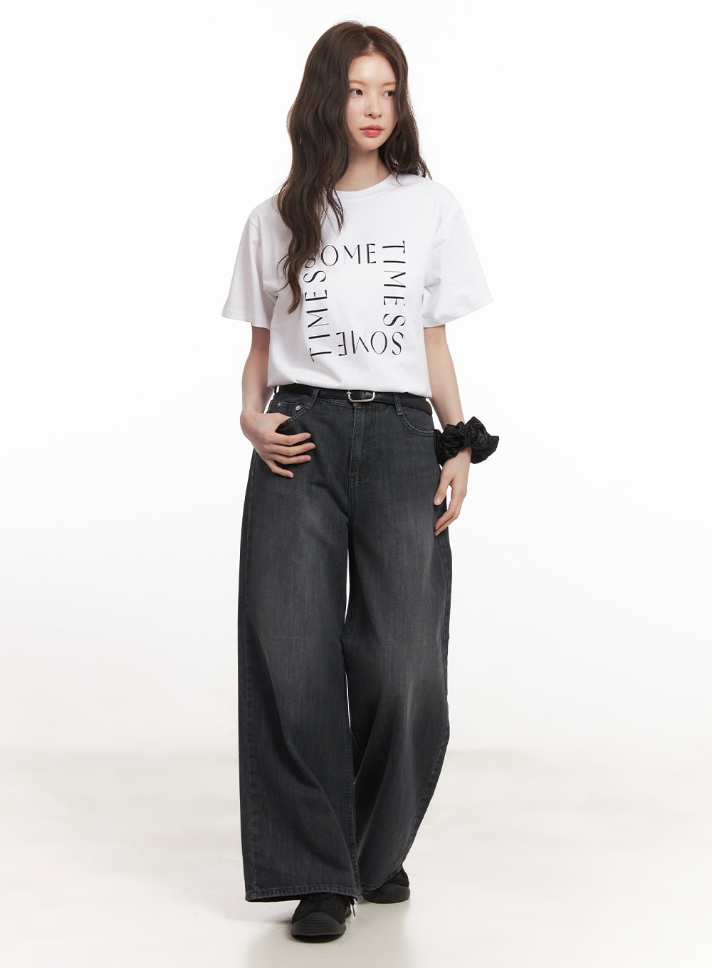 Graphic Crew Neck T-Shirt CA502