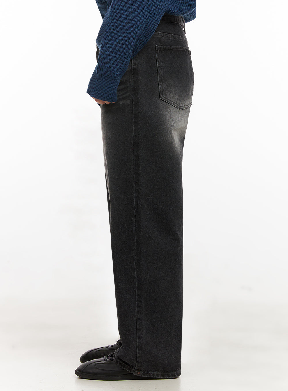 Men's Washed Relaxed-Fit Jeans IJ517