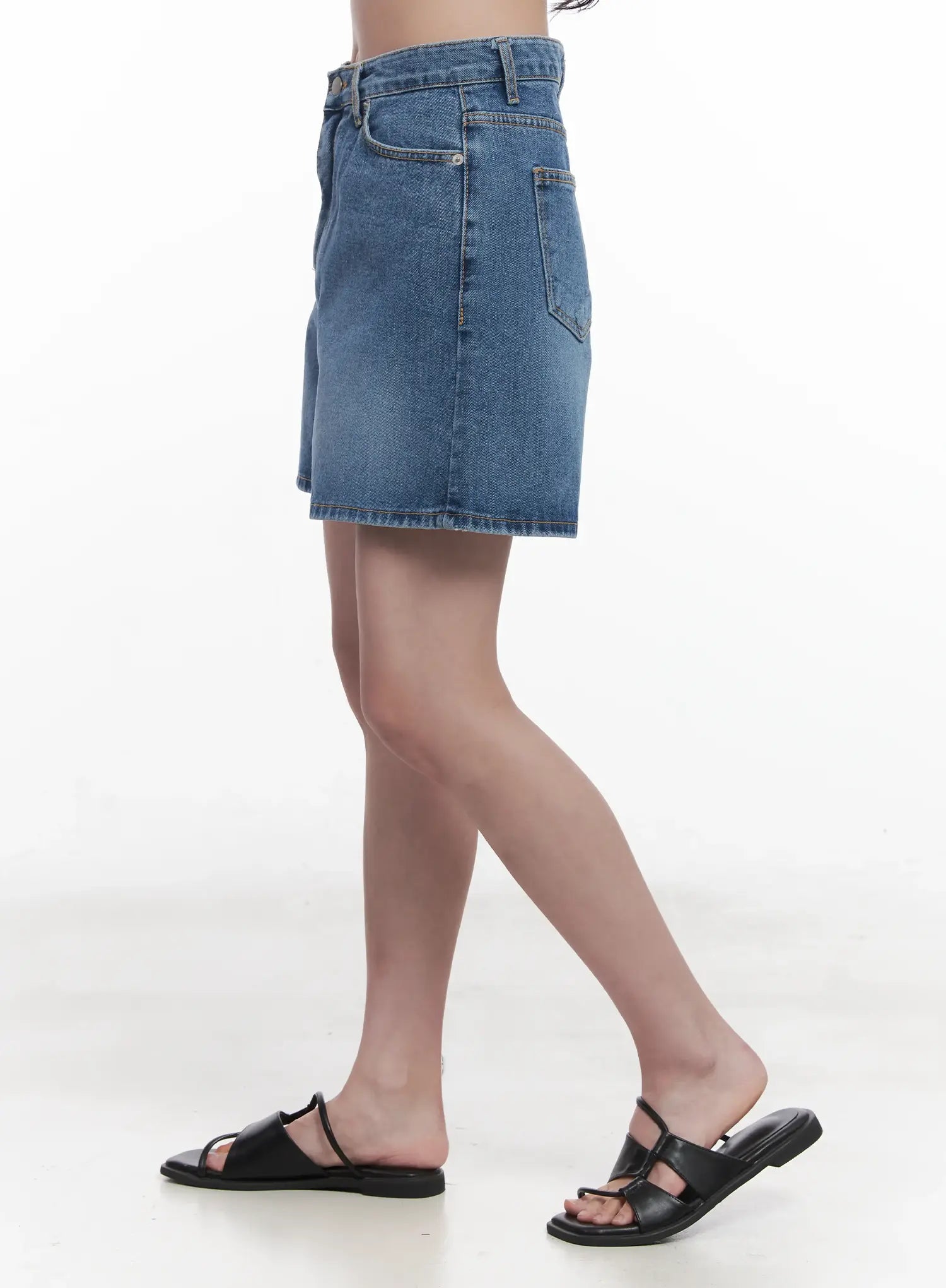 Relaxed-Fit Jorts CU523