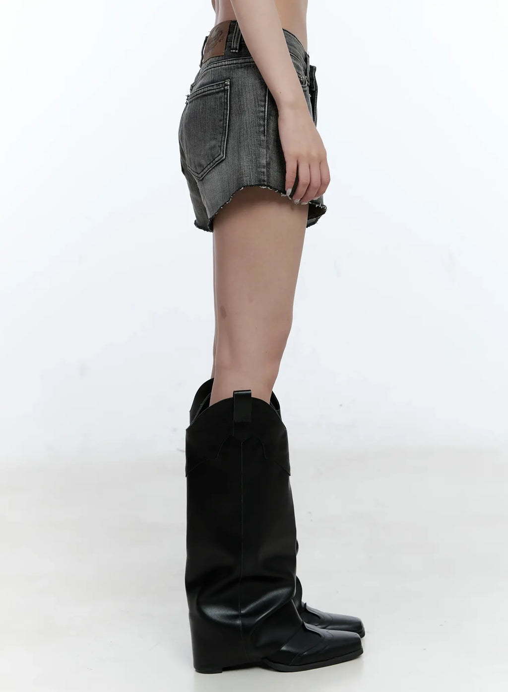 Washed Cubic Accent Denim Shorts CG501