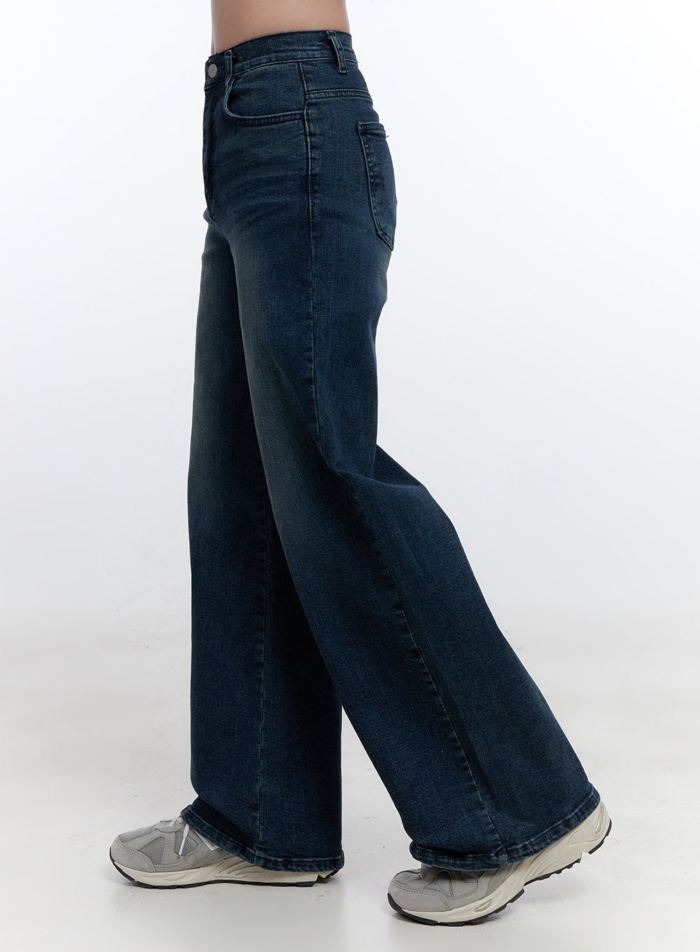 Cassidy Wide-Leg Jeans ON418