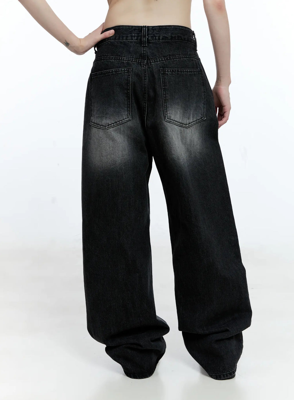 Gayeon Washed Wide-Leg Jeans CG507
