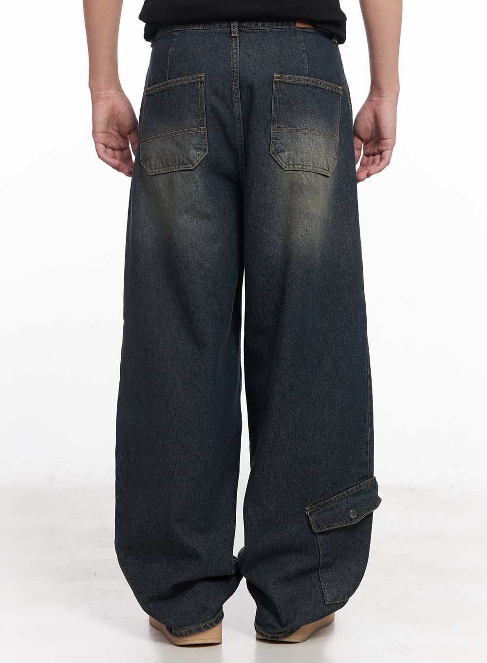 Men's Baggy Pintuck Jeans IY522