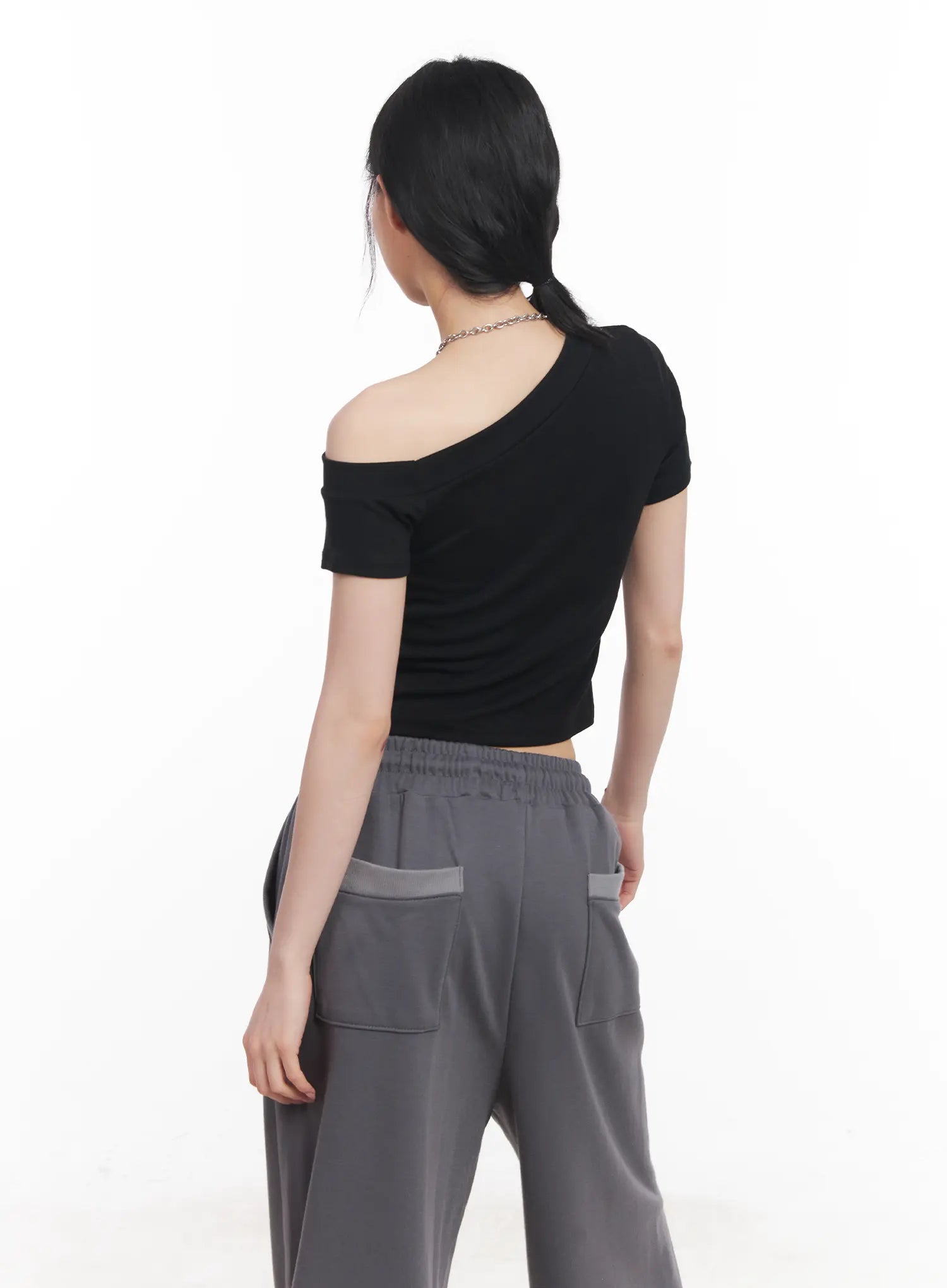 One-Shoulder Slim-Fit Crop Top CU510