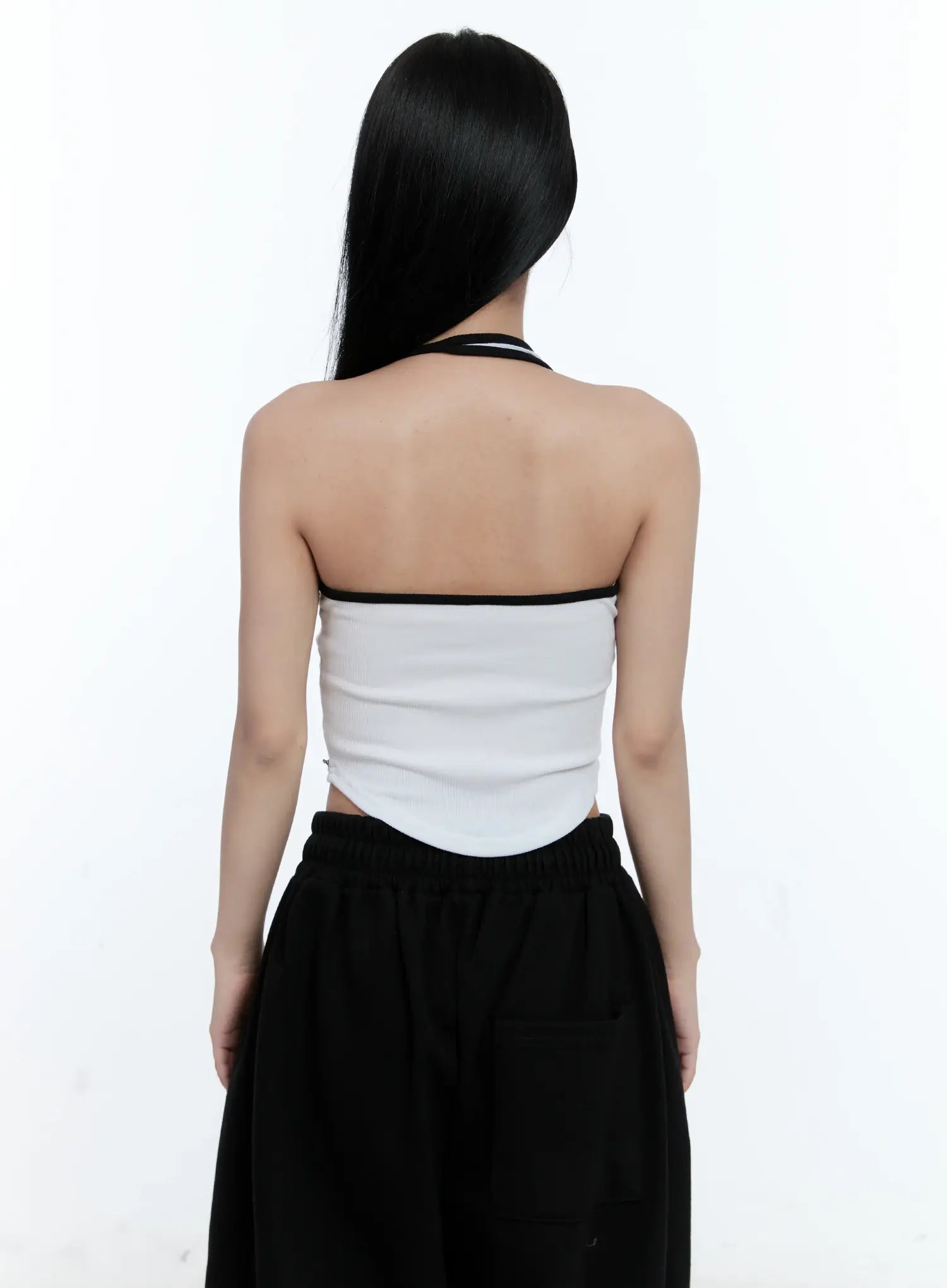 Contrast Chain Accent Halter Tank CL530