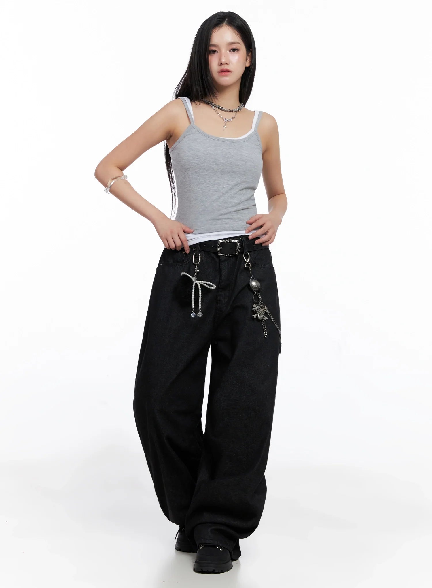 Lea Cross-Patch Baggy Jeans IS525
