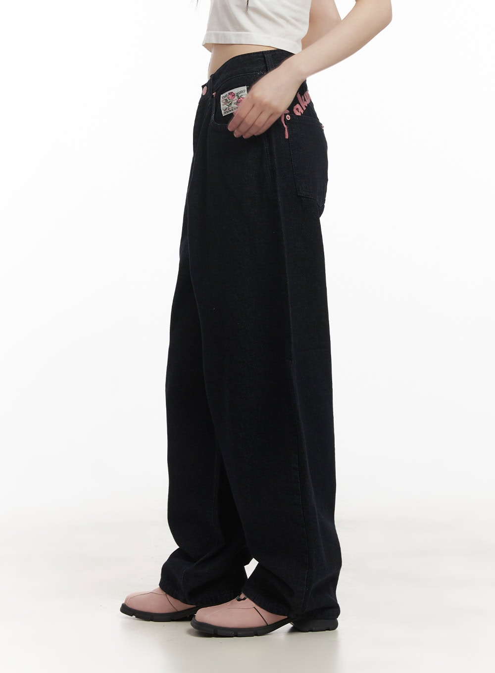 Dory Embroidered Baggy Jeans CF518