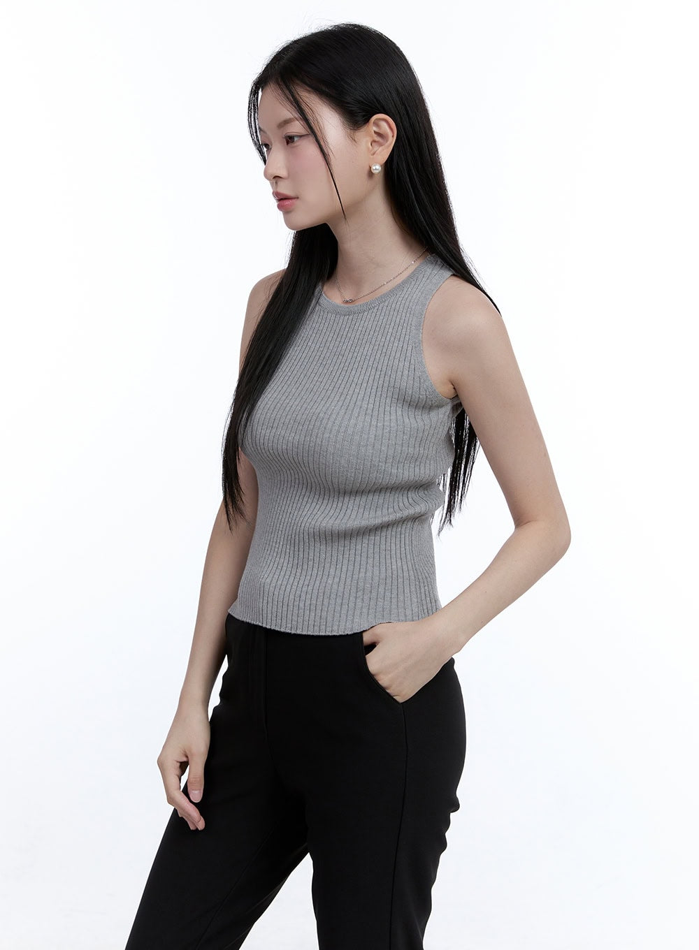 Slim-Fit Round-Neck Camisole OO429