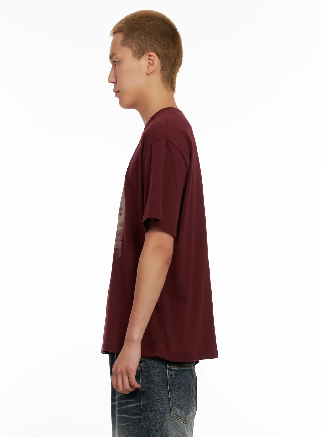 Men's Retro Graphic Tee IL518