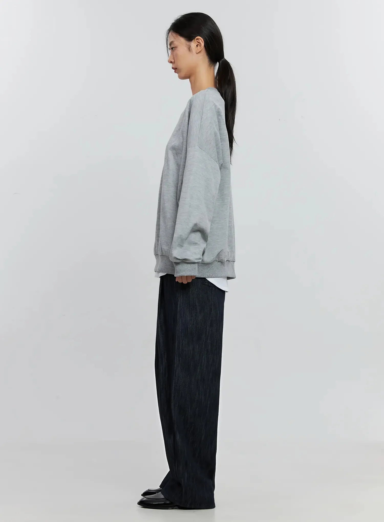 Classic Grey Crewneck Sweatshirt IS516