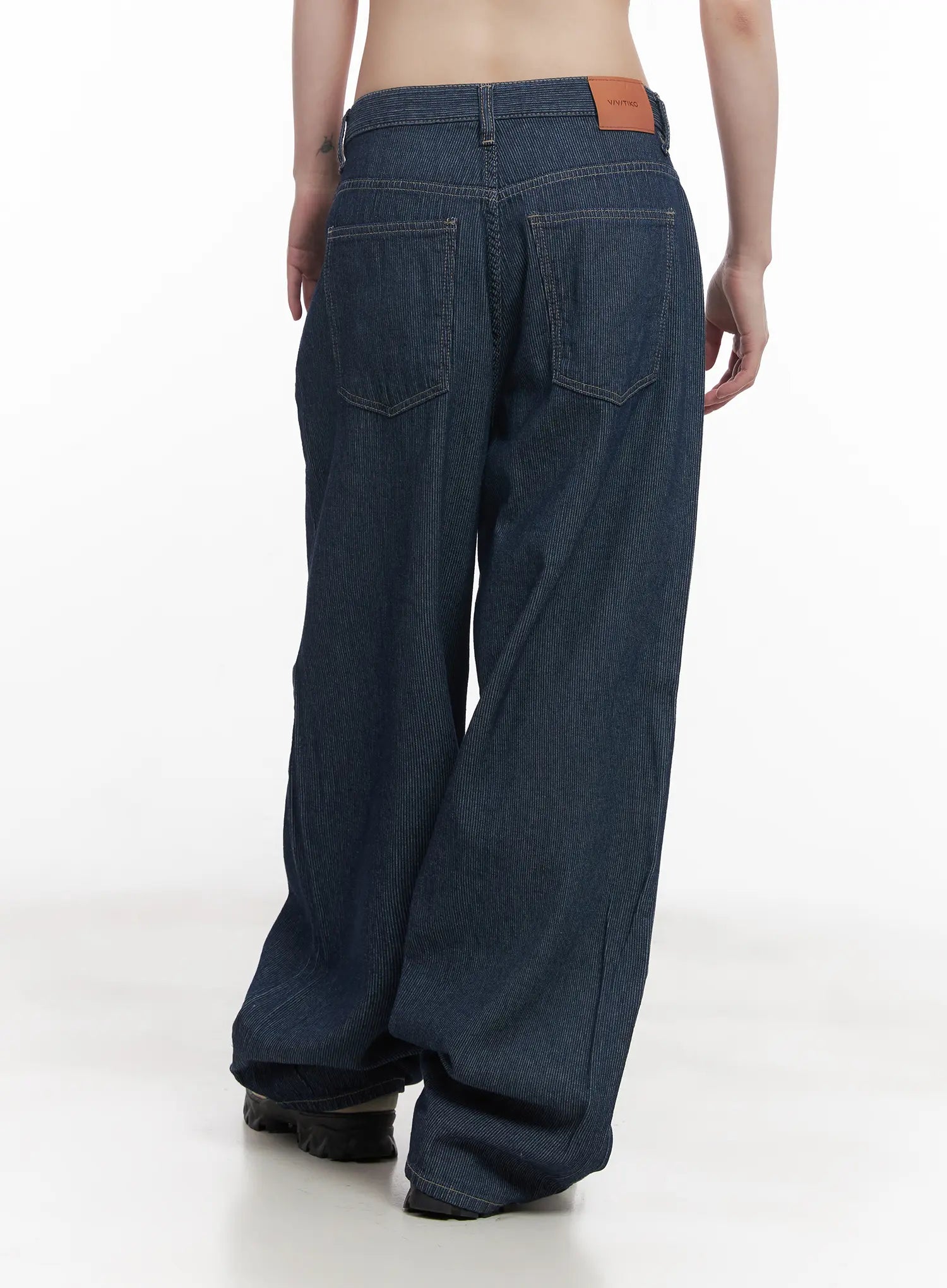 Narin Stitched Wide-Leg Jeans CU518