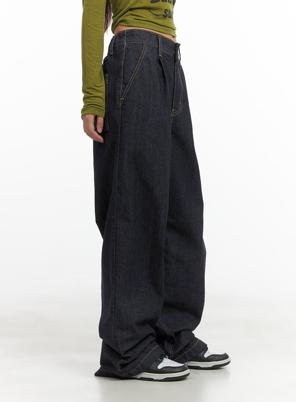 Lola Pintuck Baggy Jeans CO402