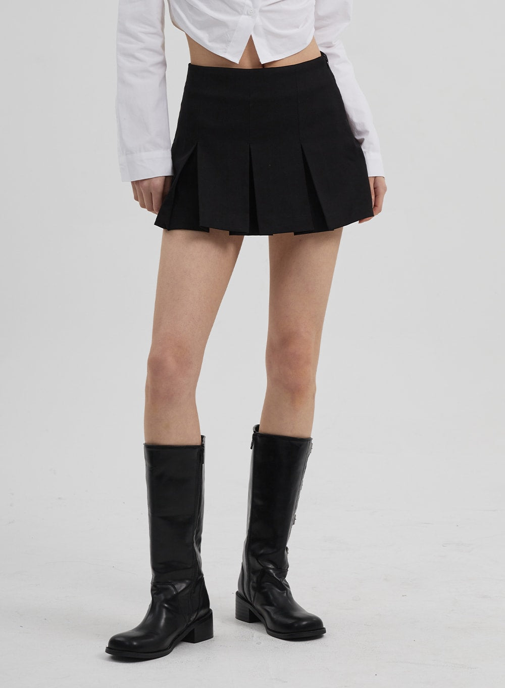 Mid-Rise Pleated Mini Skirt CF308