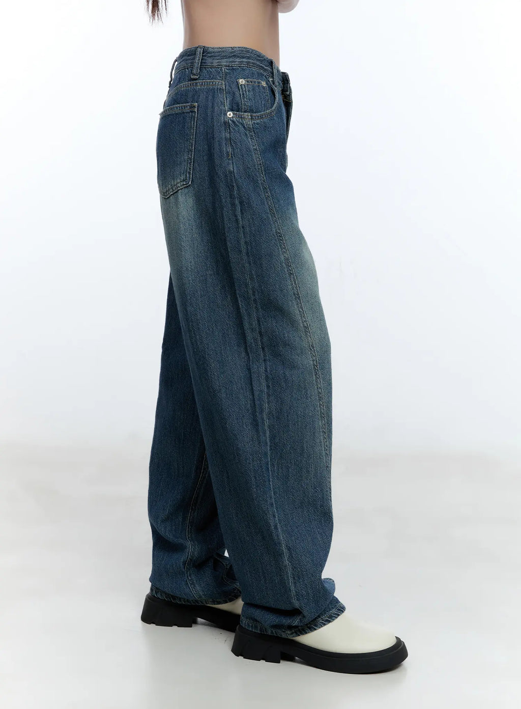 Haru Embroidered Wide-Leg Jeans CU527