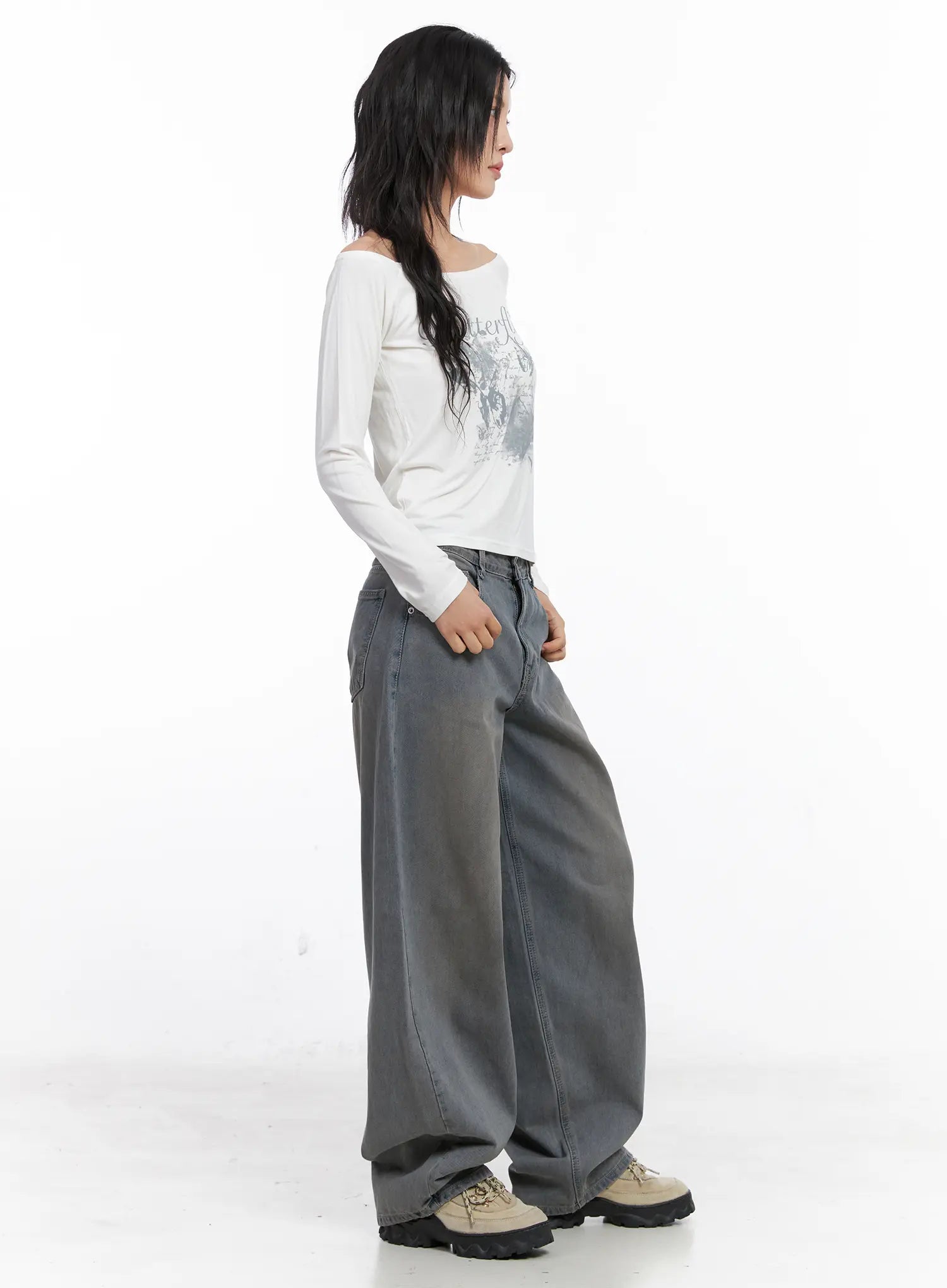 Graphic Off-Shoulder Long Sleeve Tee CC1809