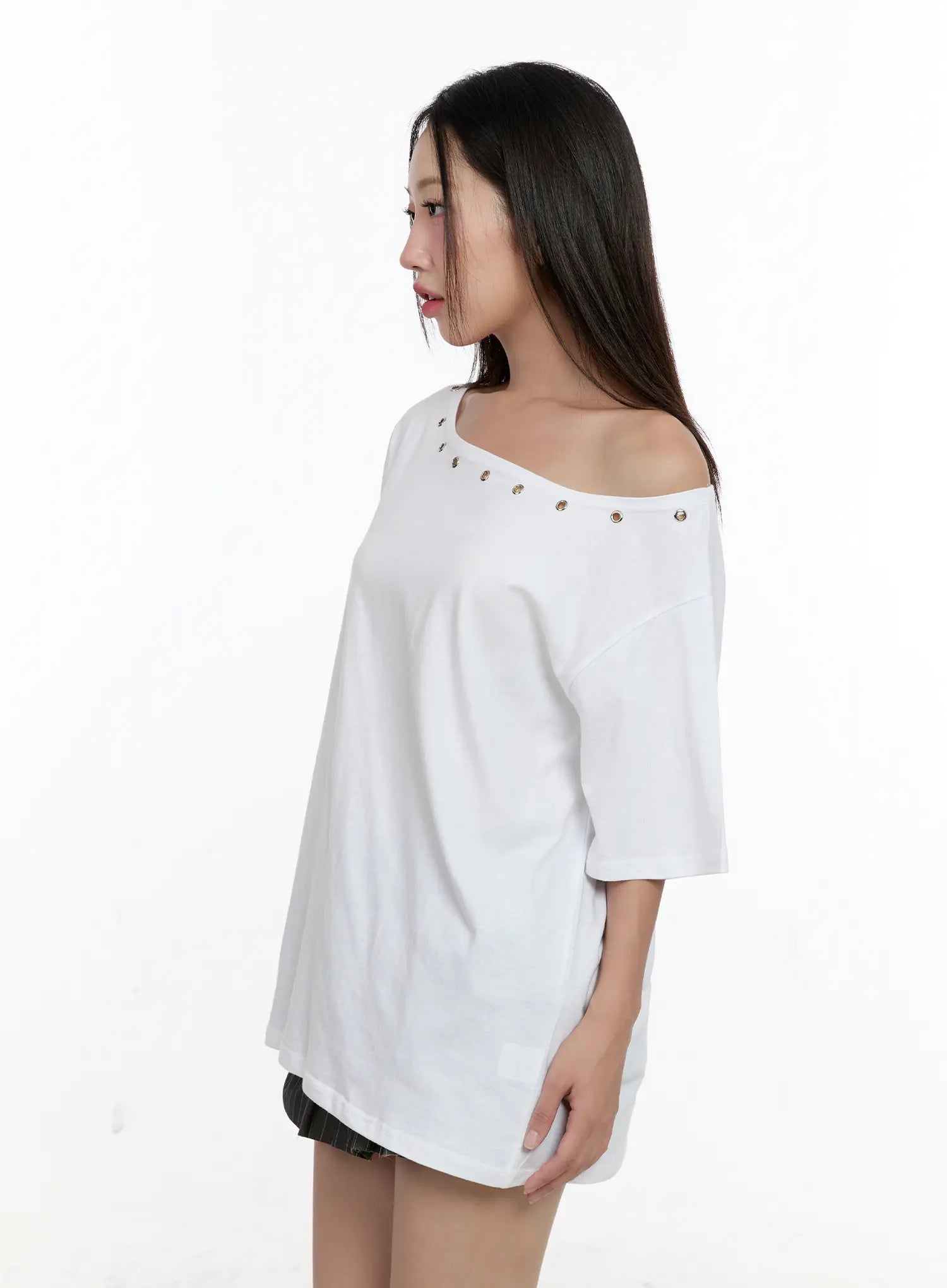 Off-Shoulder Eyelet Tee CL531