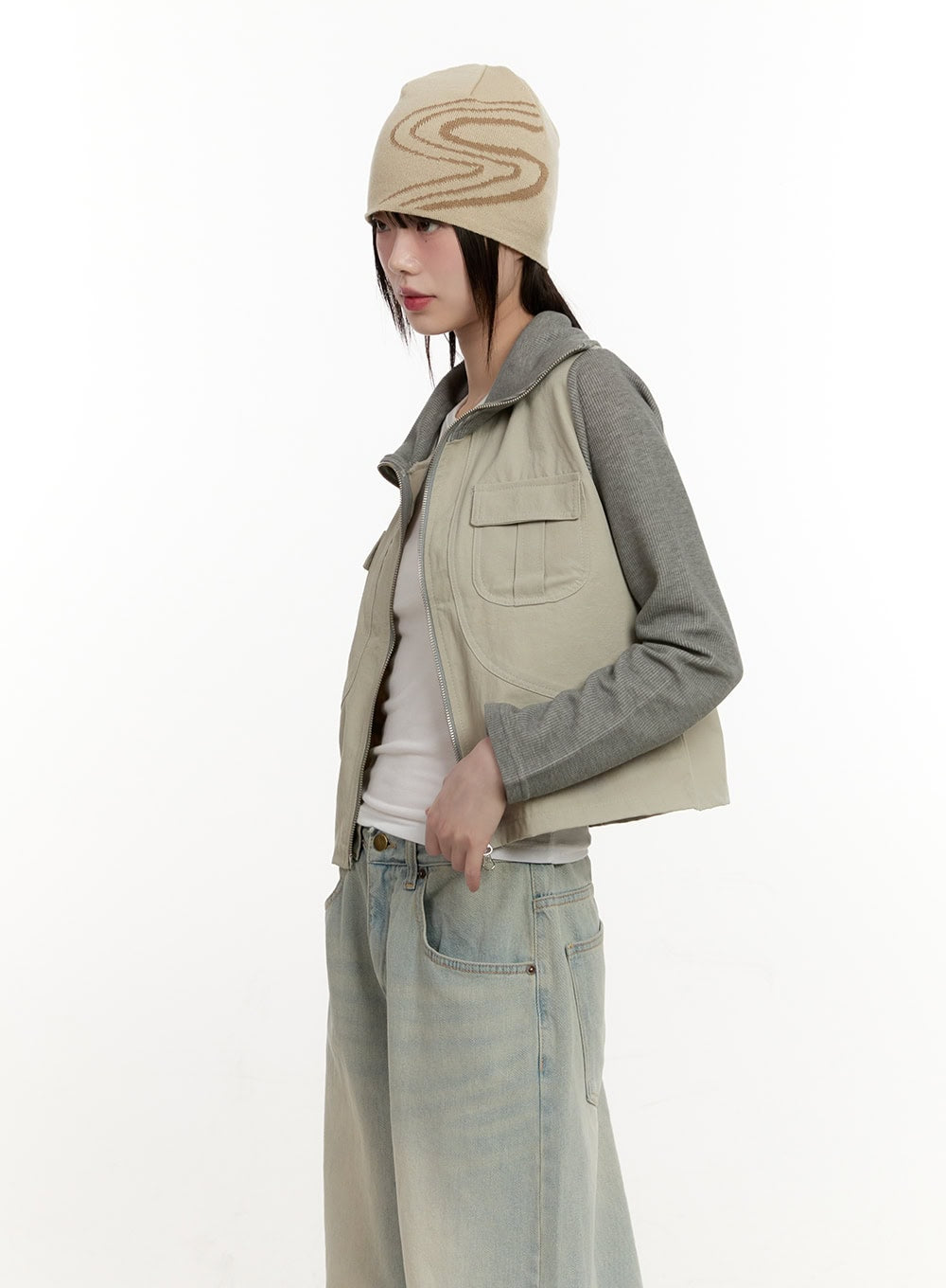 Swirl Graphic Beanie CM513