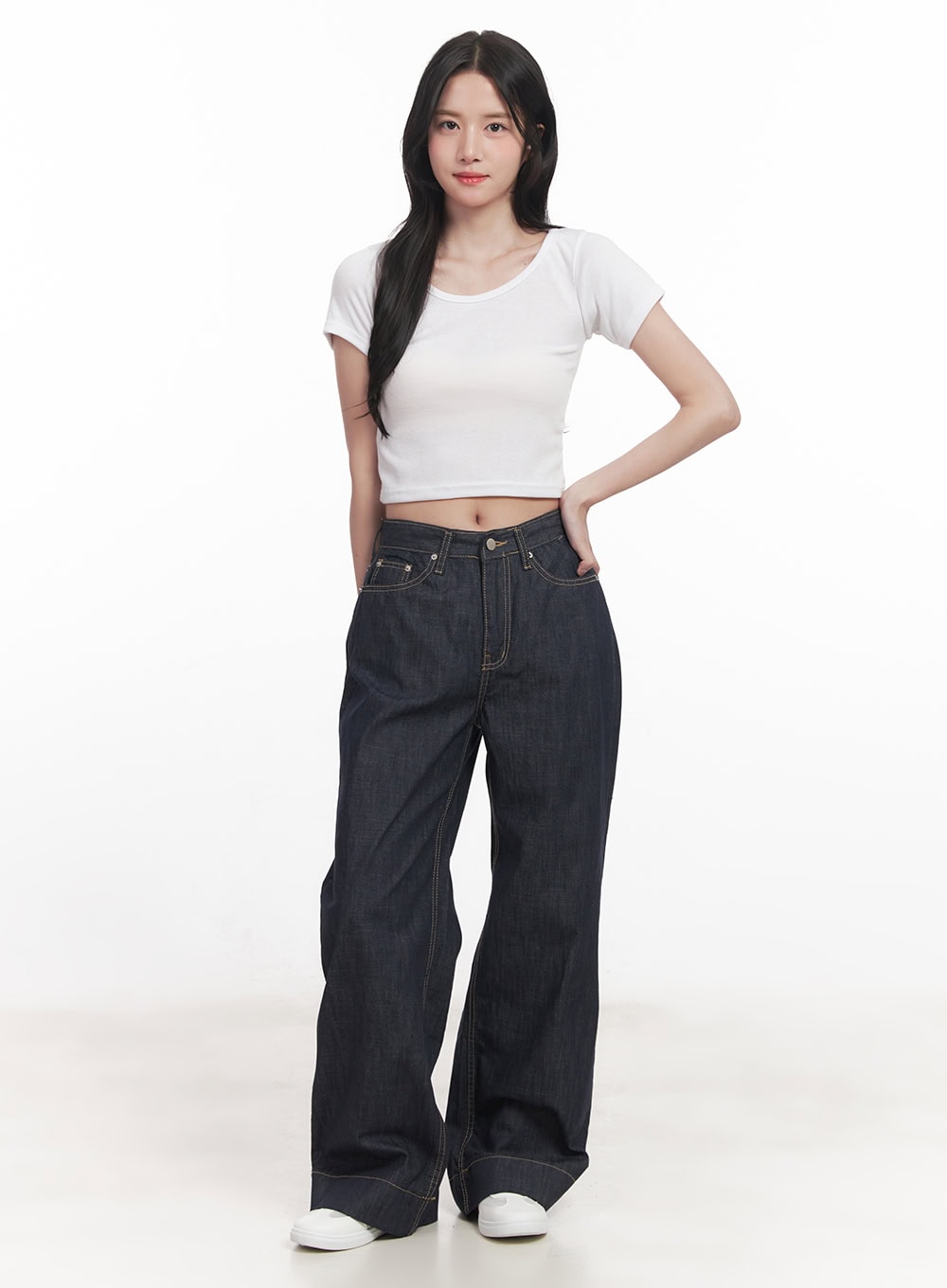 Basic Slim-Fit Crop Top CA510