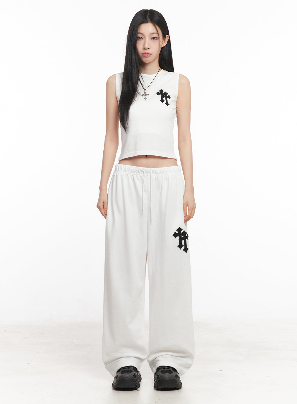 Patched Chic Sleeveless Top IY516