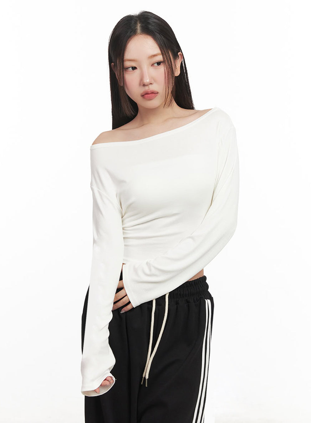 Essential Off-Shoulder Long-Sleeve Crop Top IM524