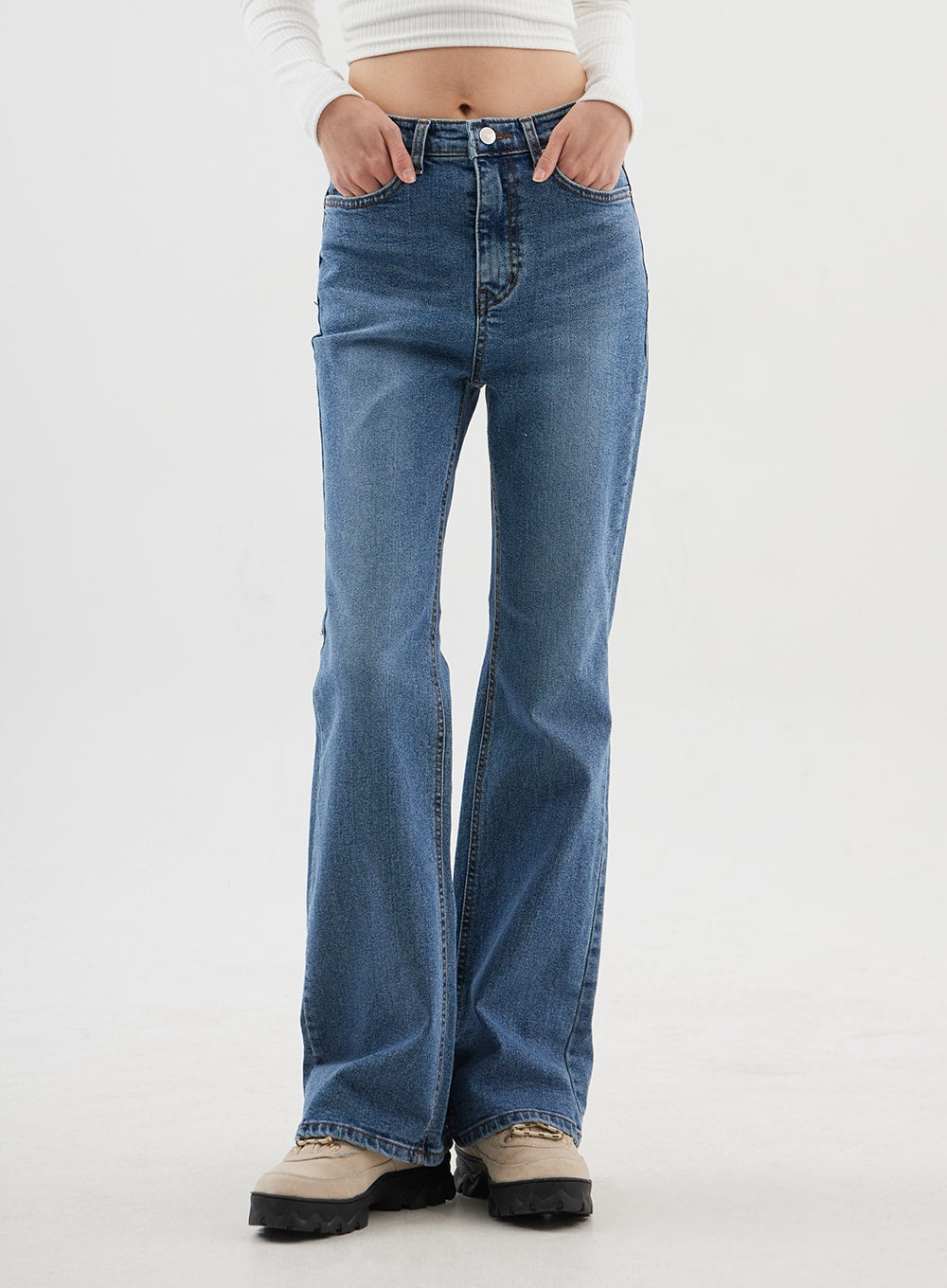 Slim Fit Bootcut Jeans CJ311