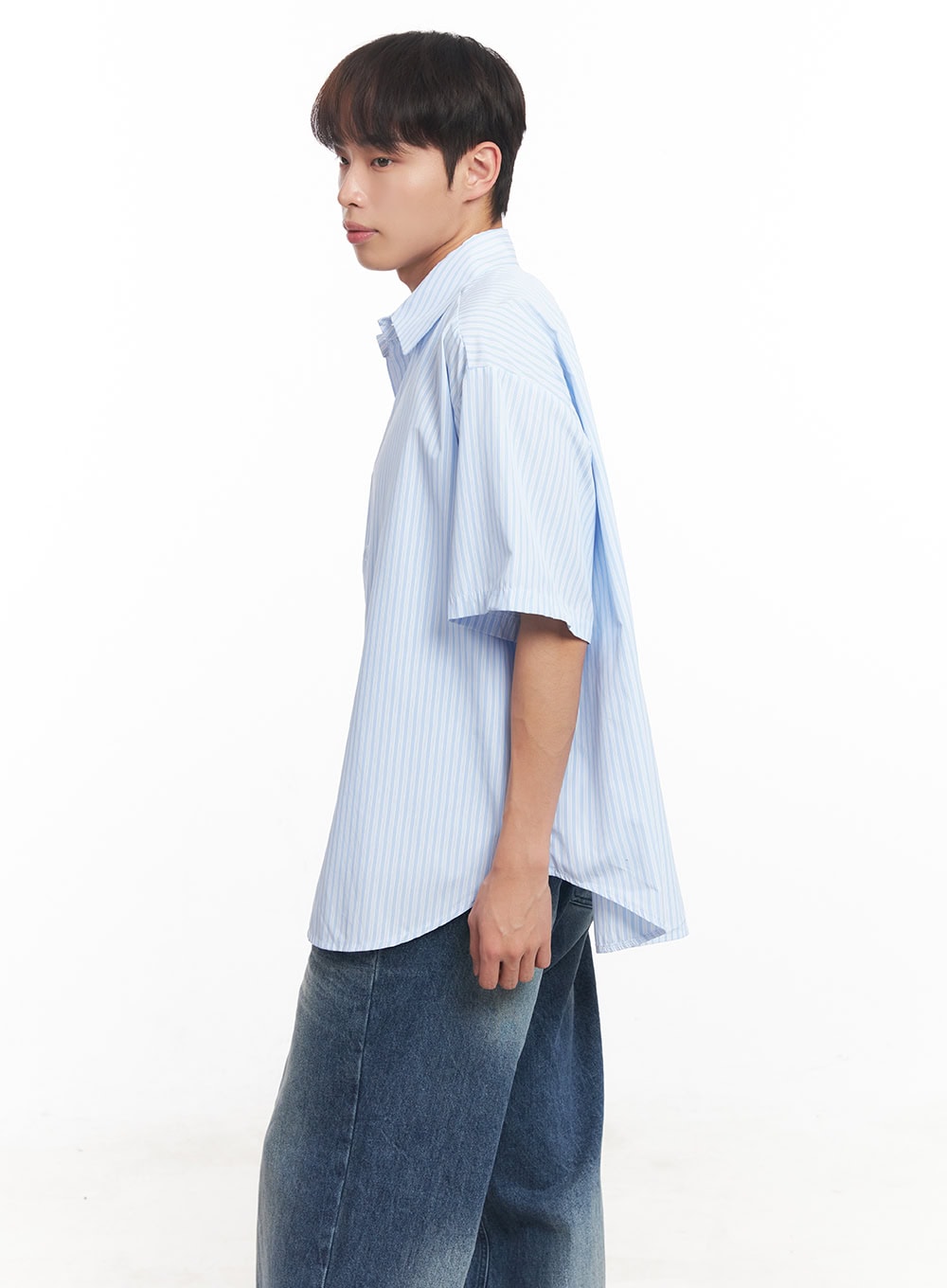 Men's Short Sleeve Buttoned Striped Shirt IA521