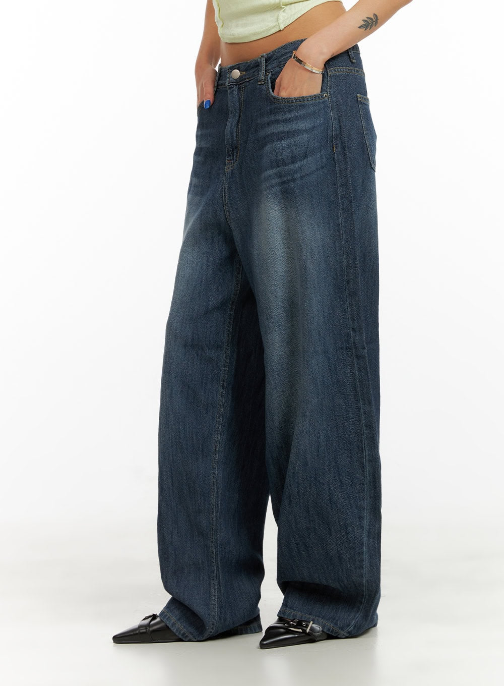 Low Rise Wide Fit Baggy Jeans CY431