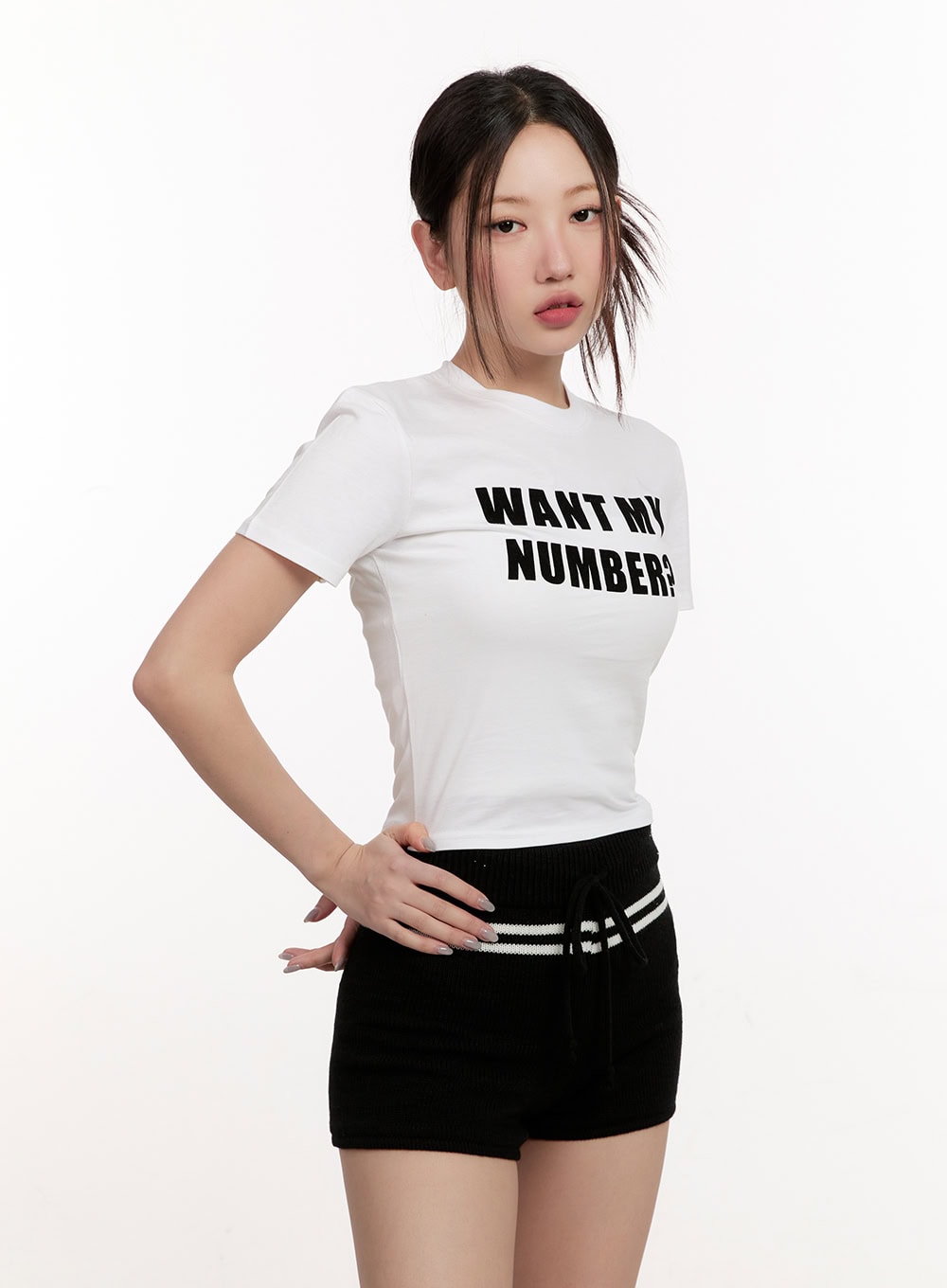 Graphic Slim-Fit Cropped T-Shirt CM507