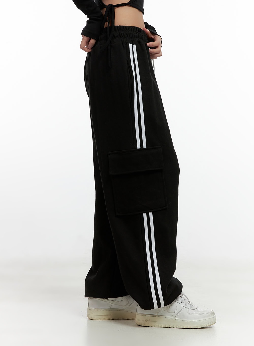 Pocket Detail Wide-Leg Track Pants CN412