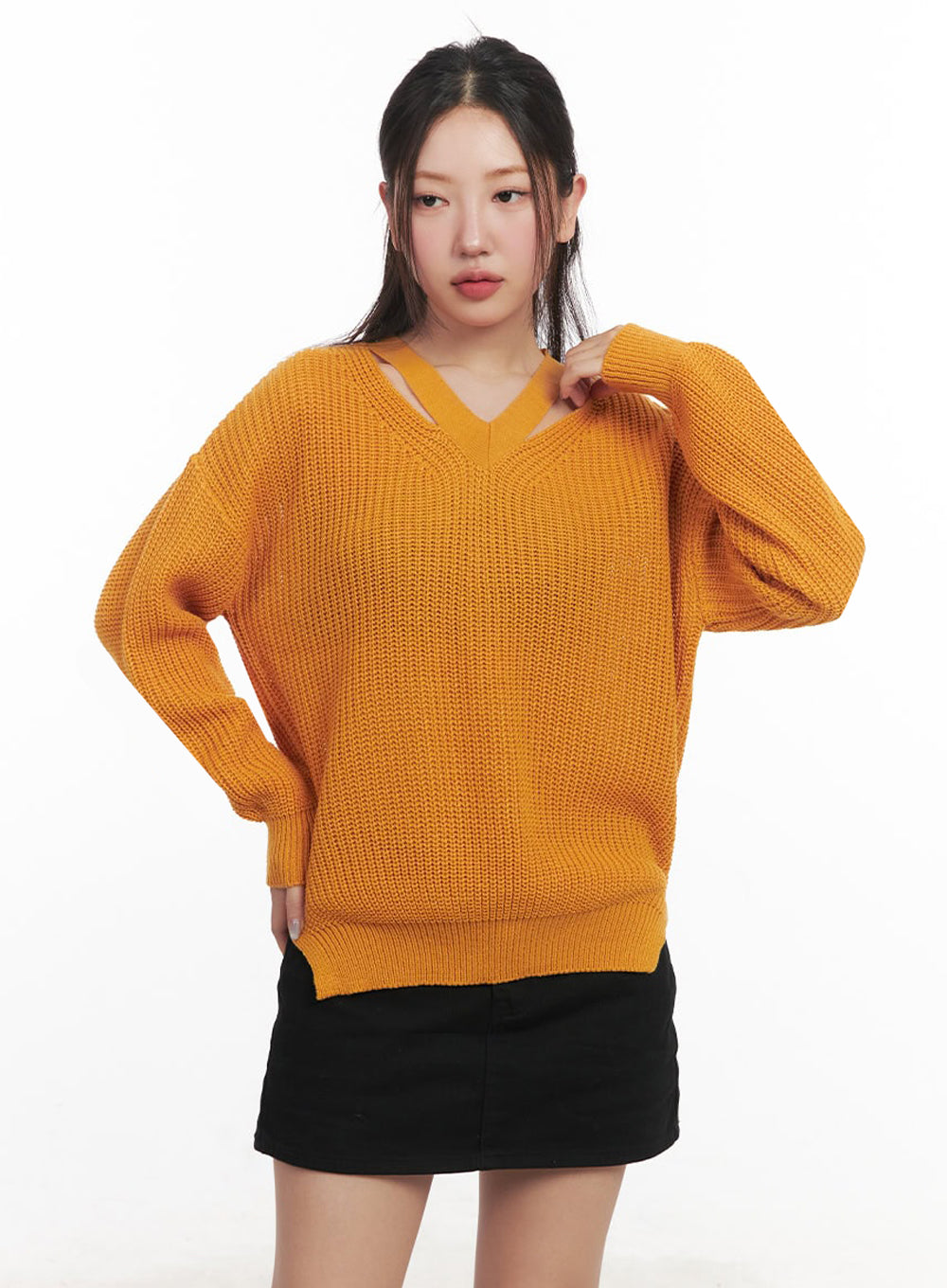 V-Neck Cut-Out Knit Sweater IM524