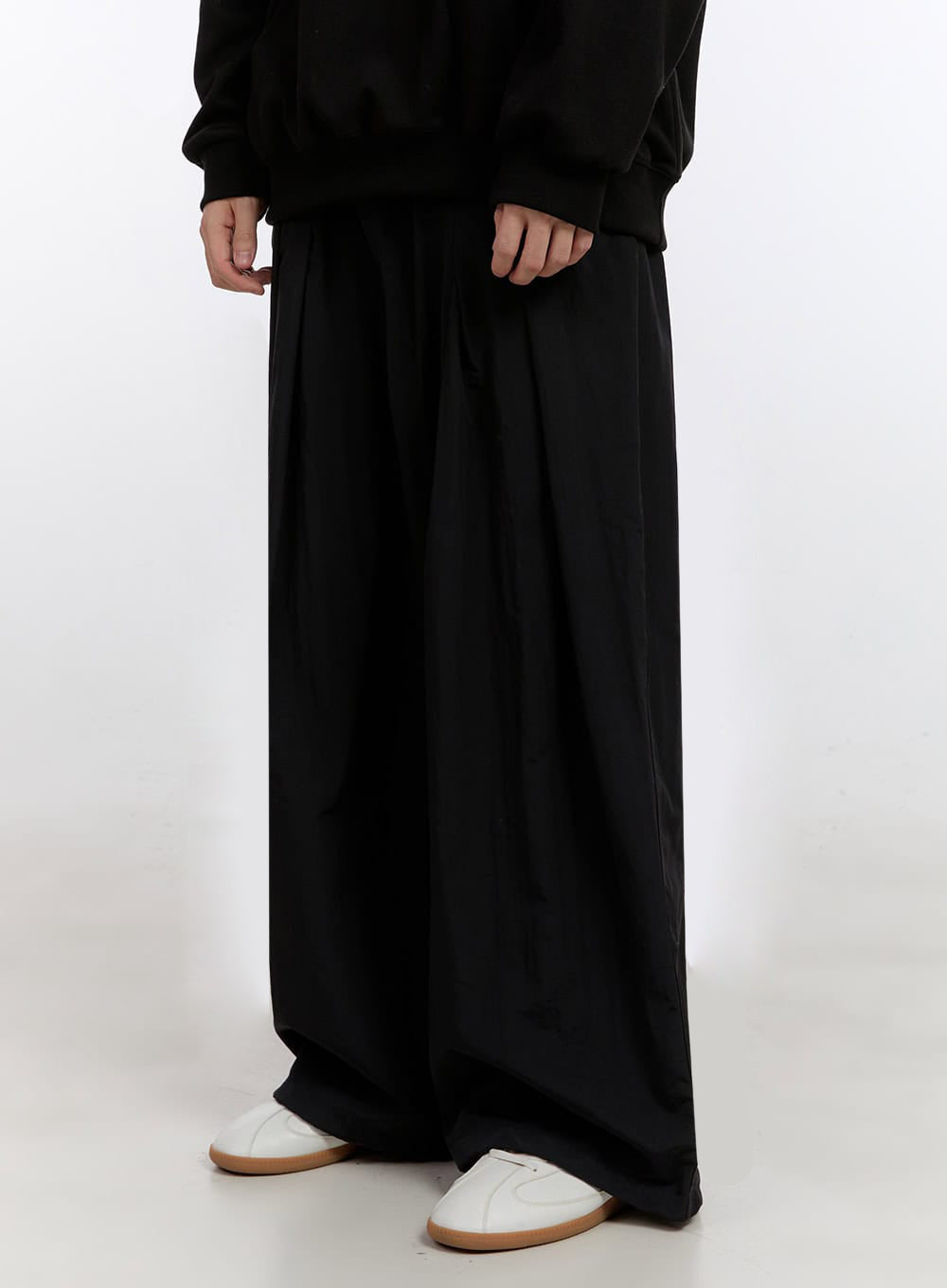 Men's Wide-Leg Windbreaker Pants IM525