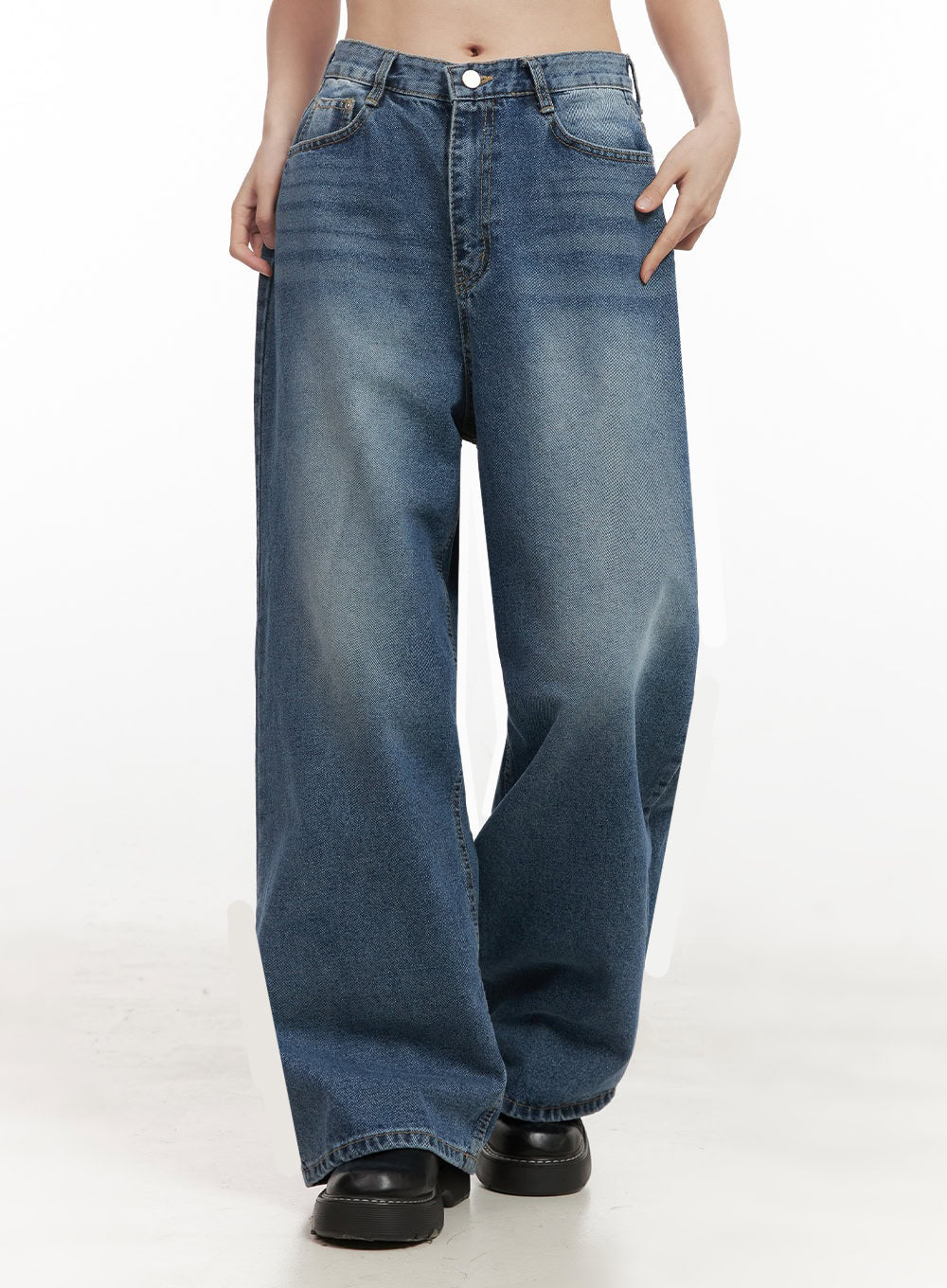 Alyssa Washed Wide-Fit Jeans IJ527