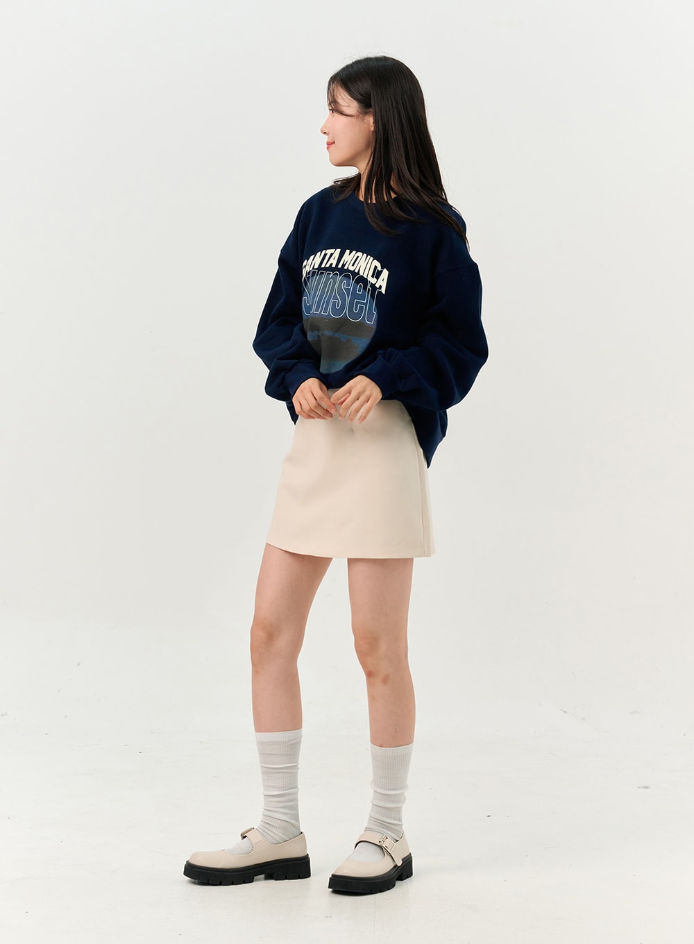 Comfy Graphic Sweatshirt OO331