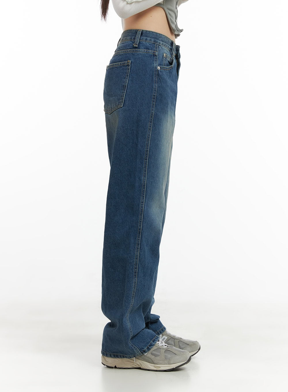 Ruby Low Rise Loose Fit Jeans CG420