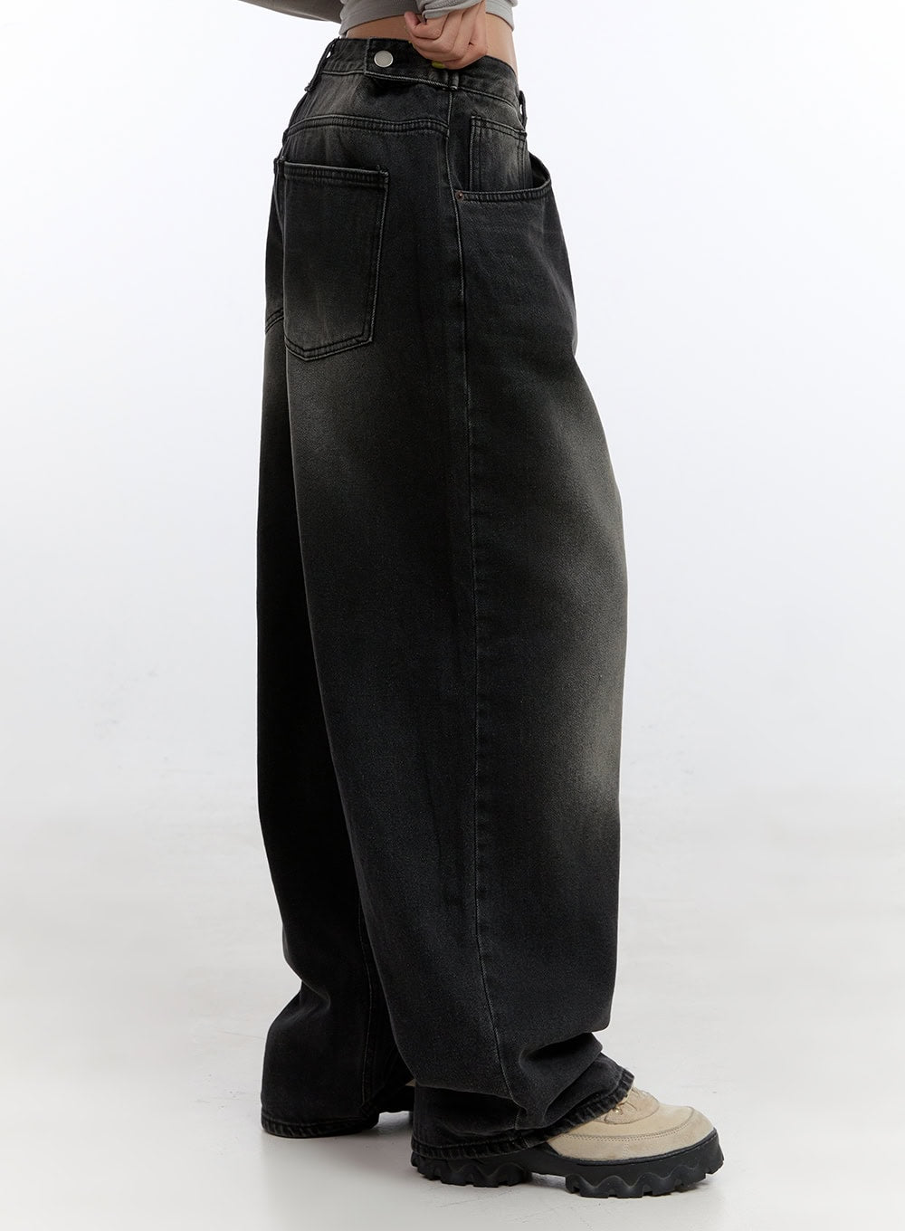 Nia Wide-Fit Baggy Jeans CN401